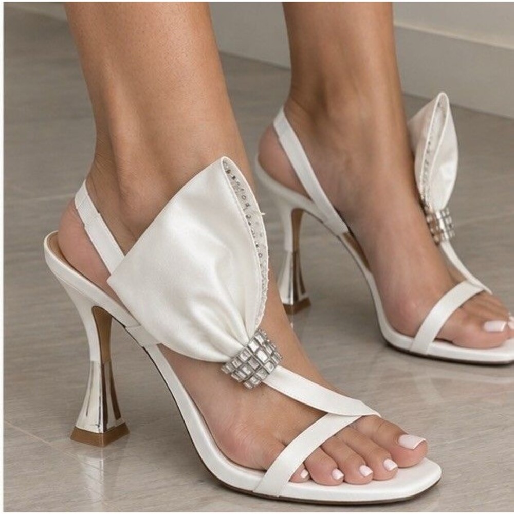 Ted Baker White Strappy Stiletto Heels with Bow Rhinestone Open Toe